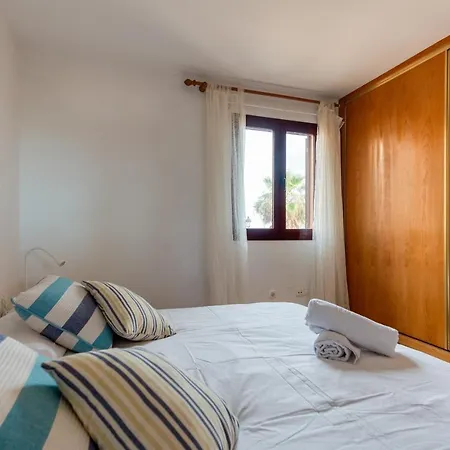 Διαμέρισμα New With Terrace And Sea Views